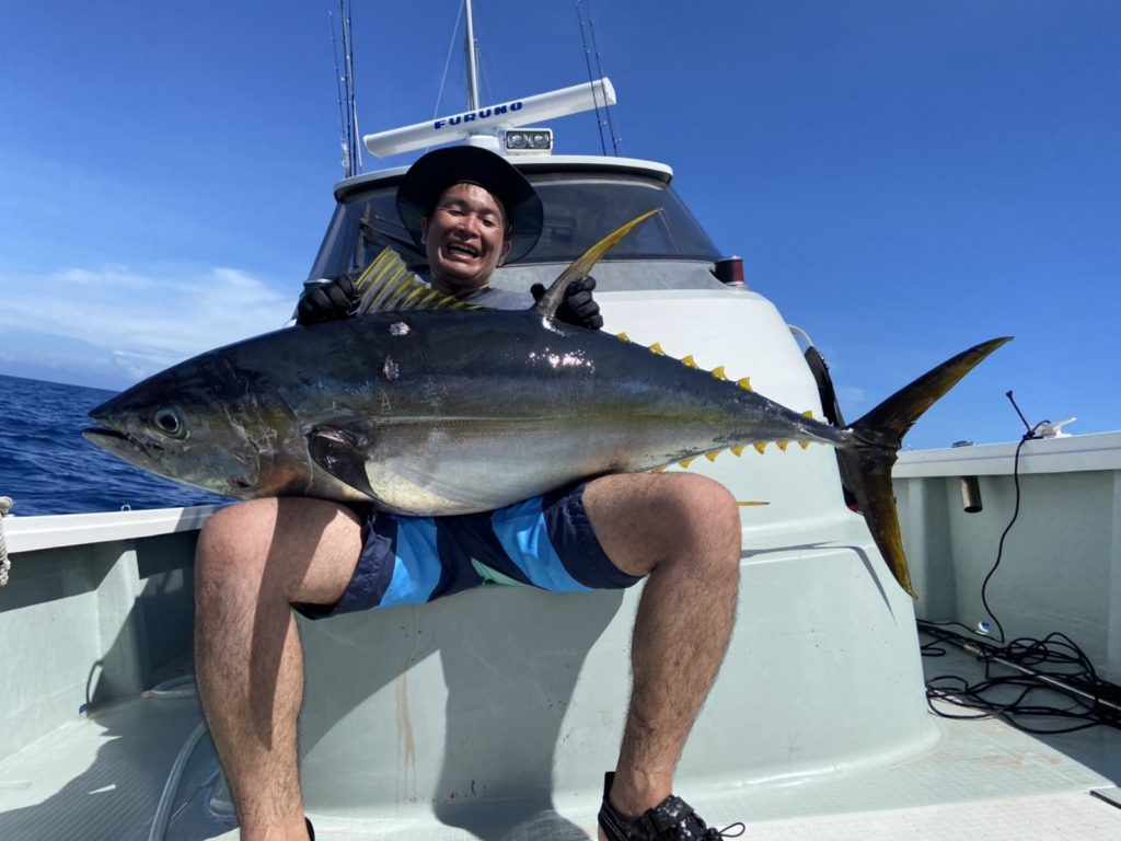 船からのキャスティングでキハダマグロ釣れてます 須崎市観光漁業センター